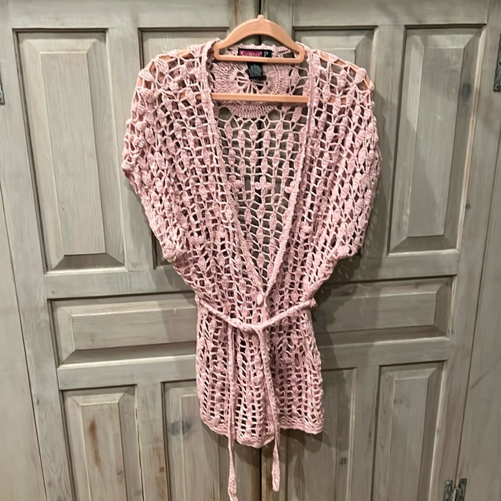 Pink, crocheted short sleeve sweater